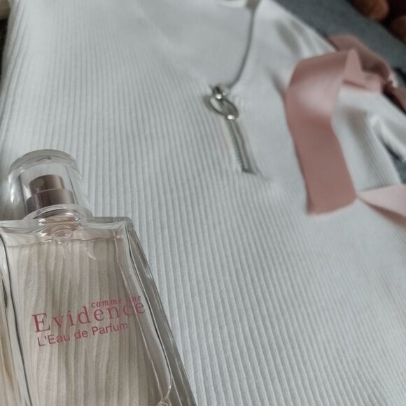 H&M White Ribbed Top - Almost New ✨ - Picture 3 of 5